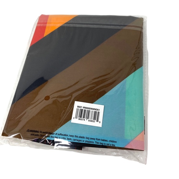 VANS Off the Wall Banner Flag 36 x 60" Logo Multicolor Polyester VN00DNWN0A1 - Picture 6 of 7